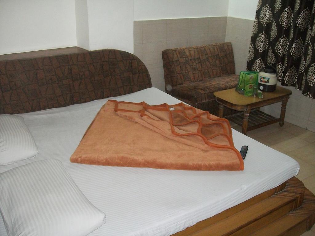 דלהי Hotel Milan Continental מראה חיצוני תמונה