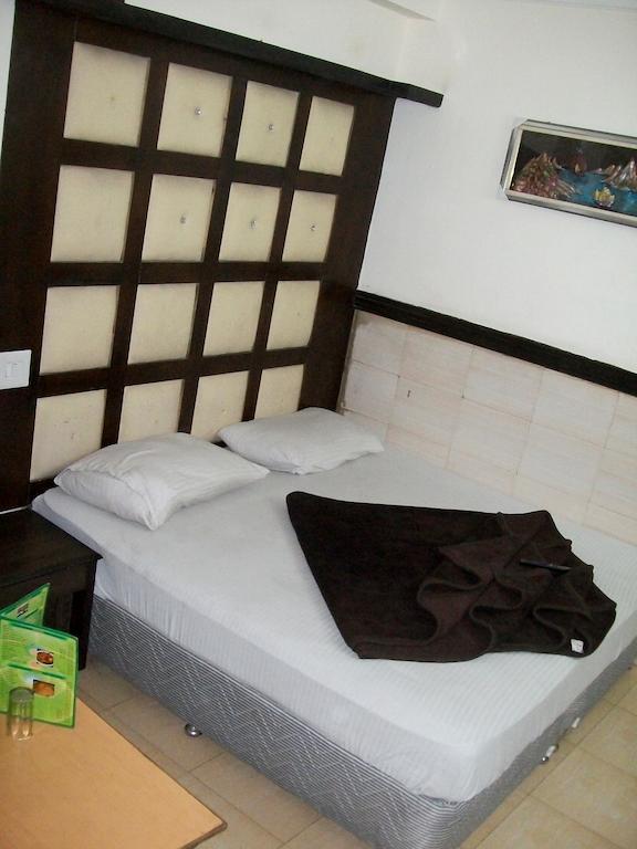 דלהי Hotel Milan Continental חדר תמונה