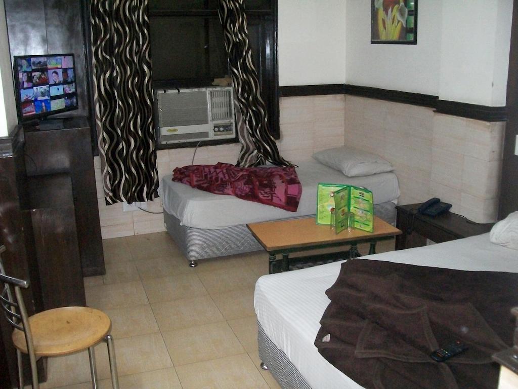 דלהי Hotel Milan Continental מראה חיצוני תמונה
